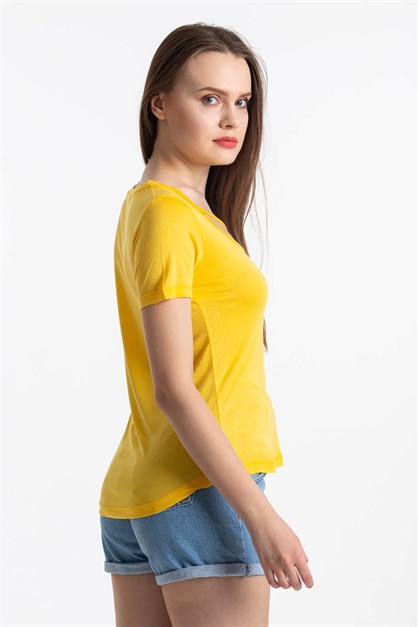 Çapraz Yaka T-Shirt Sarı